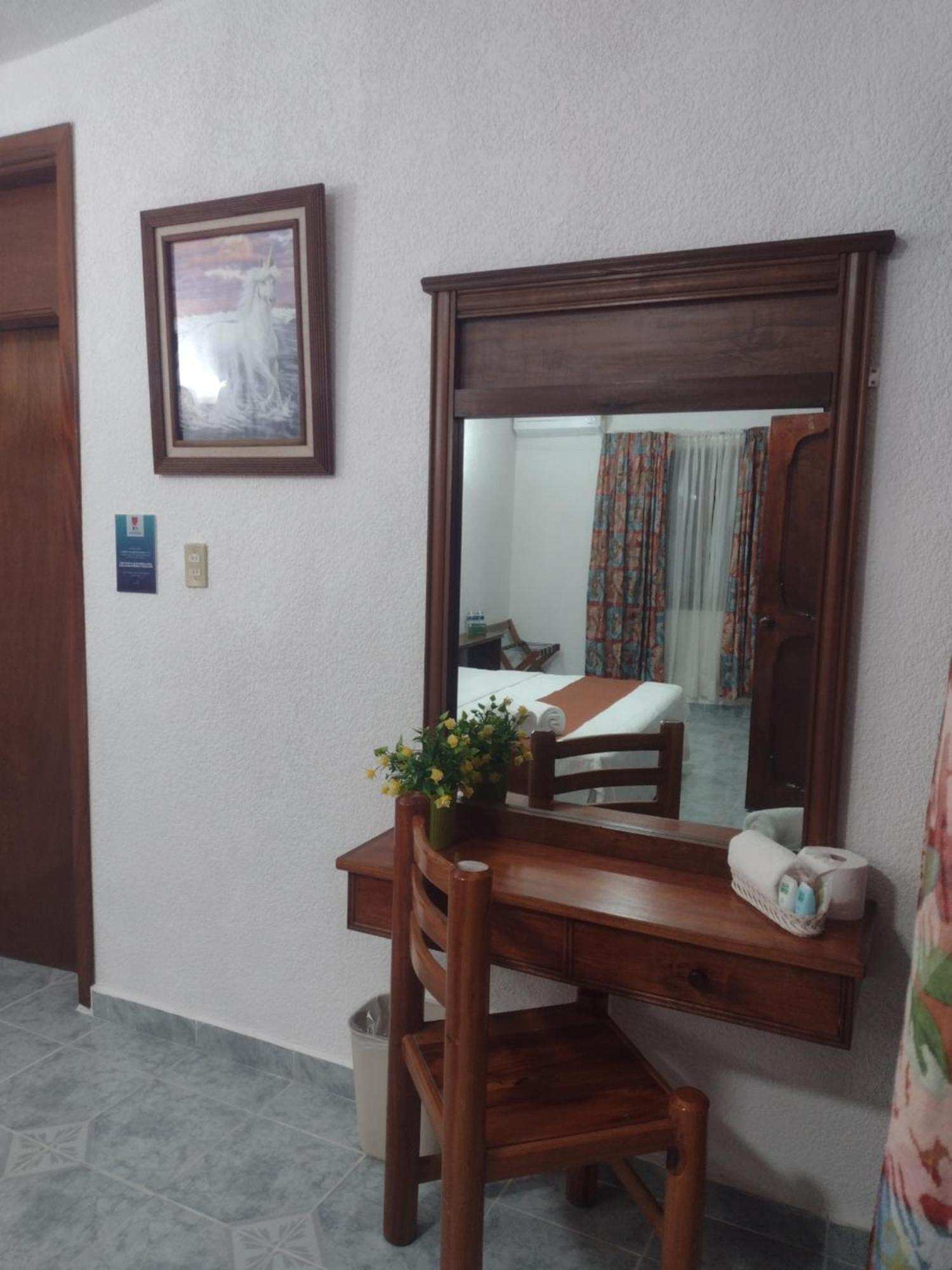 Hotel Hf Hacienda San Francisco Puente Nacional Rum bild